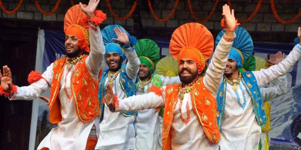 भारतीय परम्पराओं का पश्चिम में असर भारतीय परम्पराओं का पश्चिम में असर