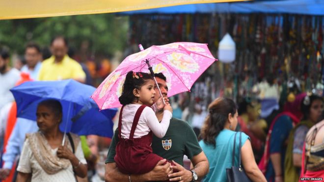 मॉनसून में होने वाले वायरल से कैसे बचें मॉनसून में होने वाले वायरल से कैसे बचें