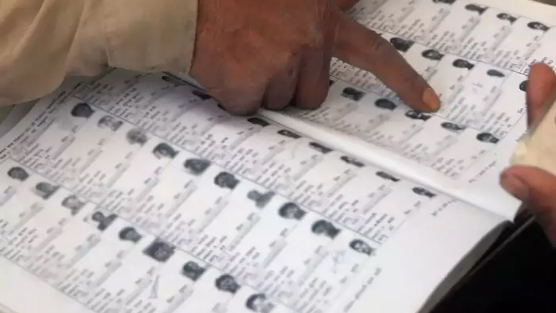 वोटर लिस्ट में नाम कैसे दर्ज कराएं वोटर लिस्ट में नाम कैसे दर्ज कराएं
