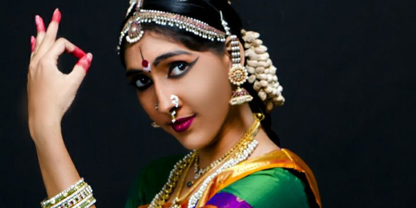 स्वन या ध्वनि भाषा की मूलभूत इकाई हैक्या है ? स्वन या ध्वनि भाषा की मूलभूत इकाई हैक्या है ?