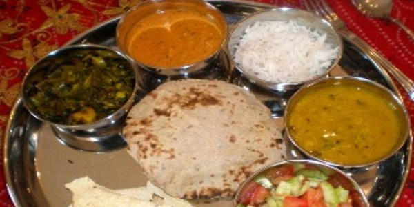 शाकाहारी भोजन आपकी सर की रूसी दूर करने में सहायक होगा शाकाहारी भोजन आपकी सर की रूसी दूर करने में सहायक होगा