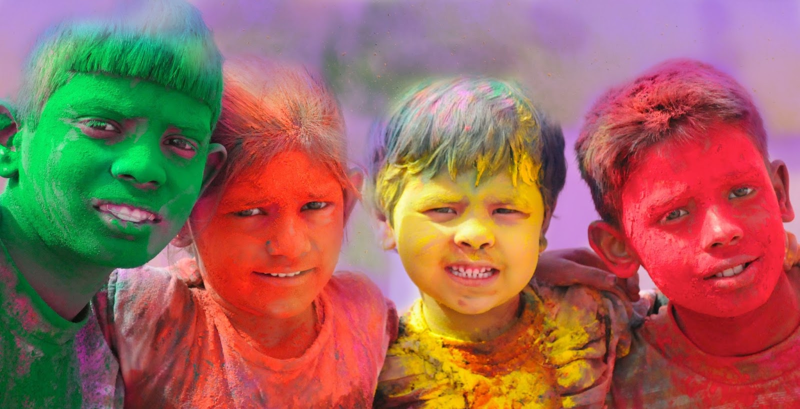 कौन कहता है कि होली सिर्फ़ हिंदुओं का त्योहार है? कौन कहता है कि होली सिर्फ़ हिंदुओं का त्योहार है?