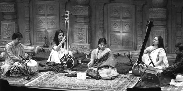 निबद्ध- अनिबद्ध गान: व्याख्या, स्वरूप, भेद निबद्ध- अनिबद्ध गान: व्याख्या, स्वरूप, भेद