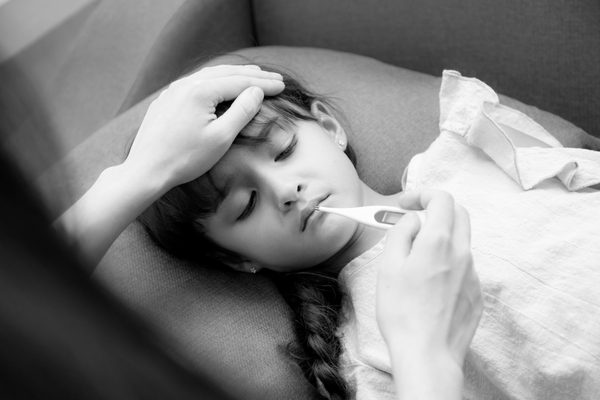 वायरल बुखार के लक्षण, कारण और घरेलू इलाज वायरल बुखार के लक्षण, कारण और घरेलू इलाज